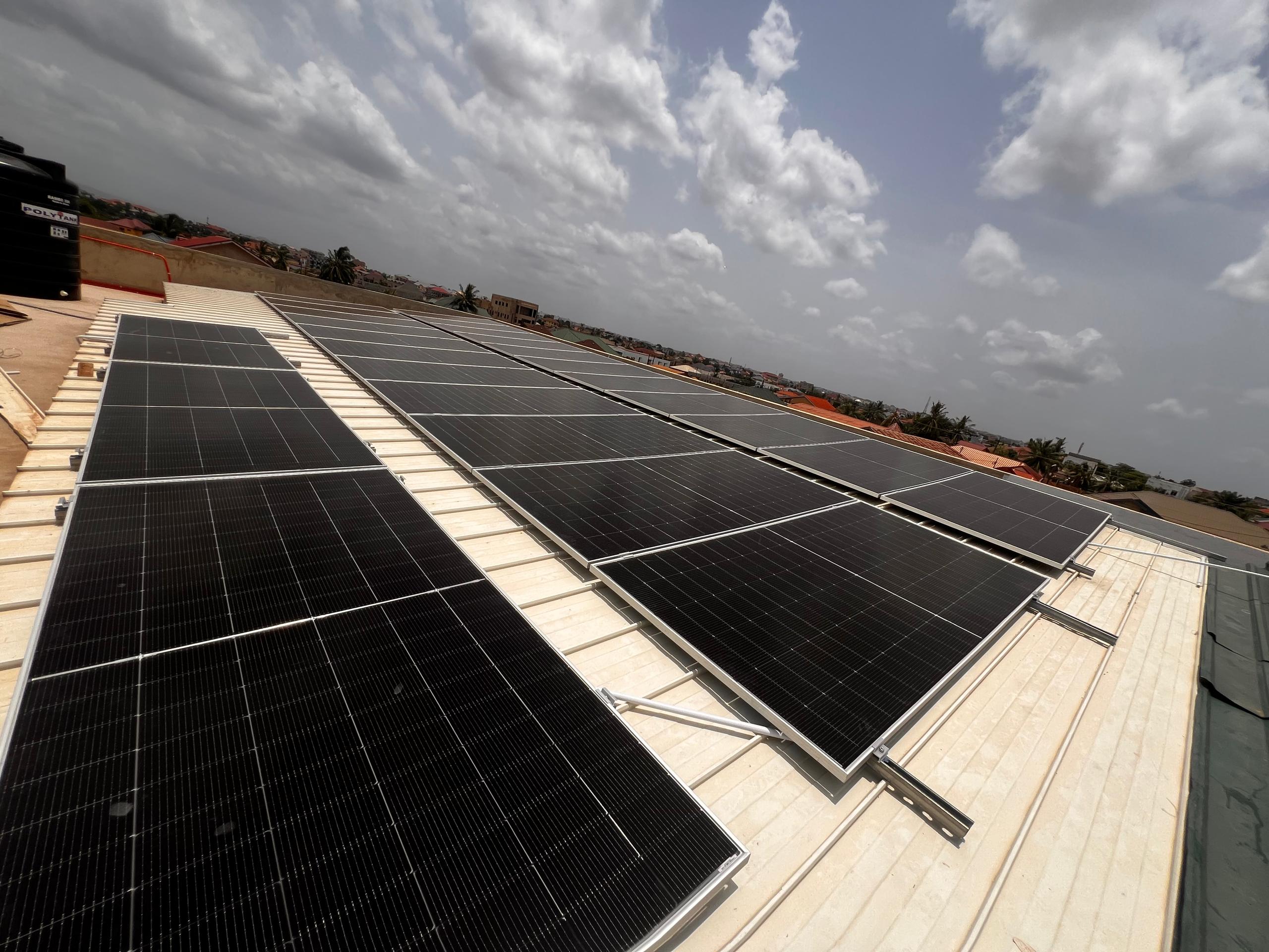 Rooftop solar array installation